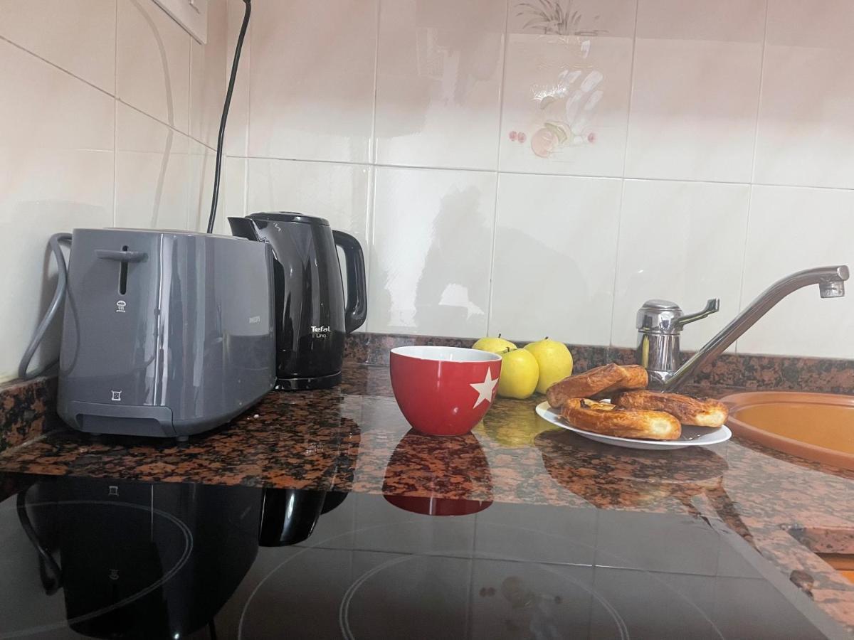 Cozy 2-Bedroom Serviced Apartment With Netflix Sagunto 外观 照片